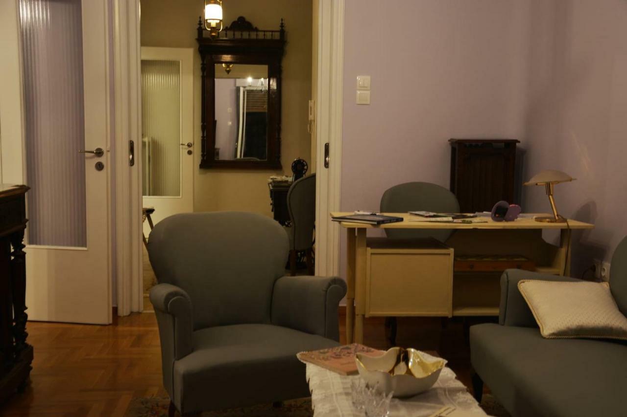 Vintage, Spacious Apartment In The Heart Of Athens! 외부 사진